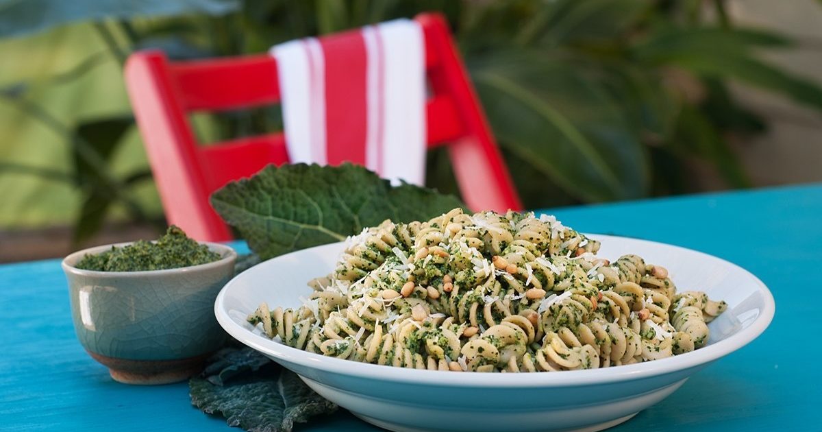 Whole-Wheat Pasta With Kale-Ricotta Pesto | Texas Co-op Power