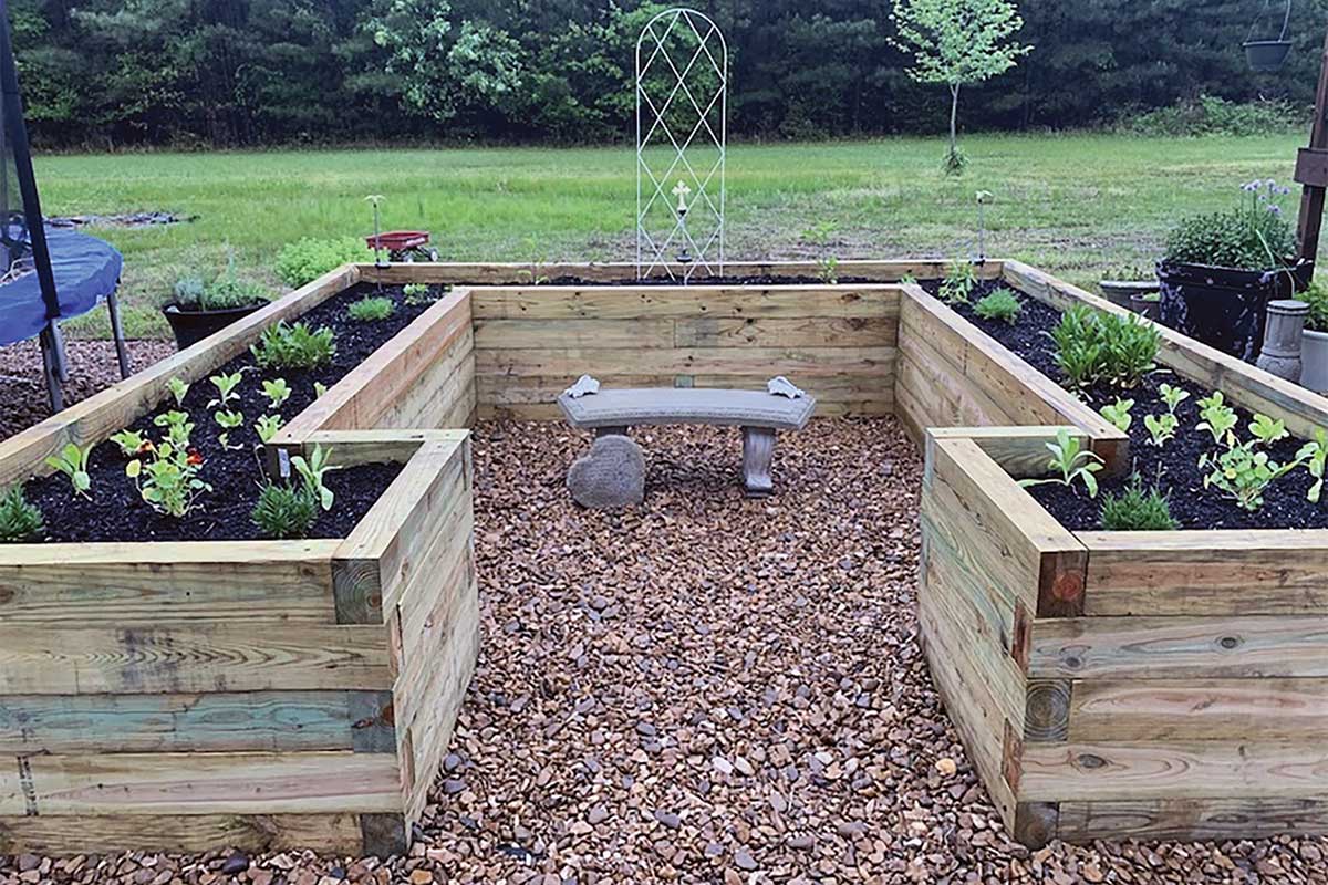 How to build rasied beds of wood, cinderblocks or metal: Here are
