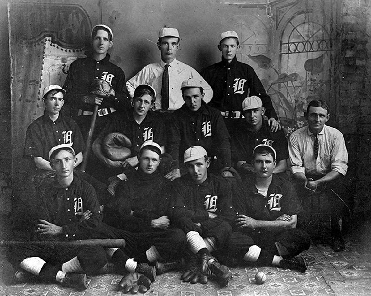 1903 team photo of The Longview Cannibals