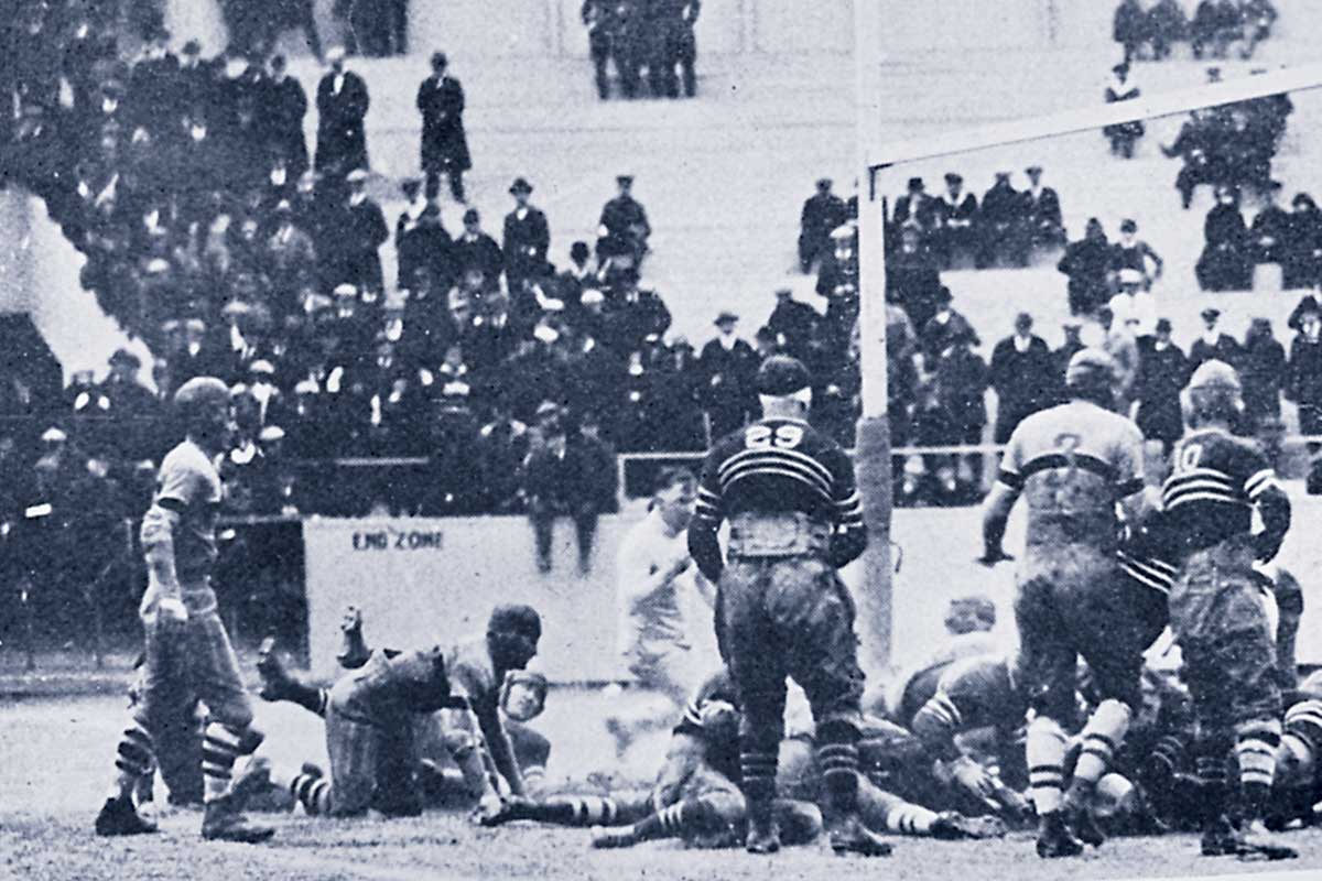 Photo of early 1900s football game